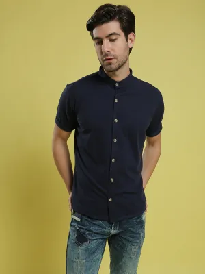 Campus Sutra Men Solid Casual Shirts
