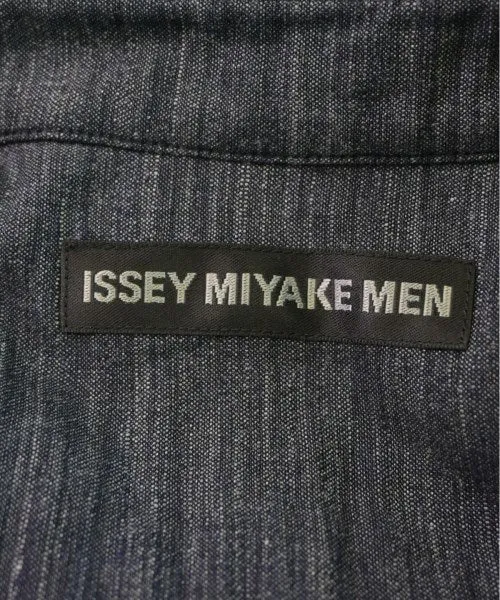 ISSEY MIYAKE MEN Casual shirts