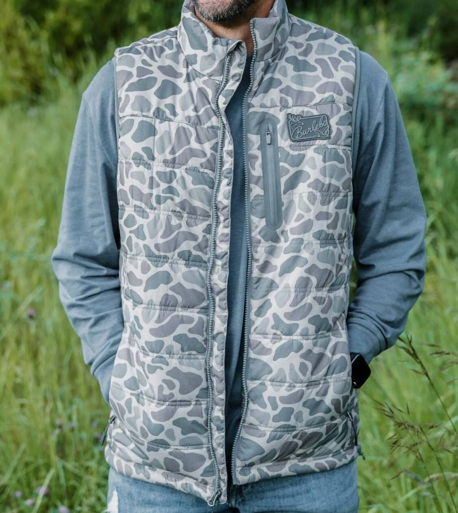 Men's Classic Deer Puffer Vest In Camo