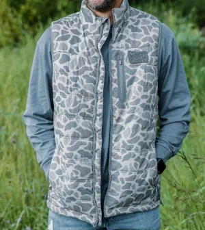 Men's Classic Deer Puffer Vest In Camo