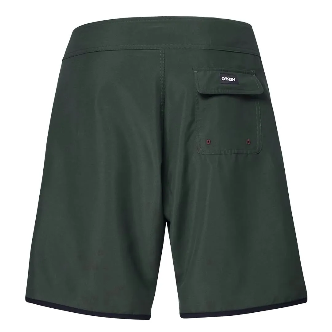Oakley - Men's Solid Crest 19 Board Shorts (FOA401811 86L)