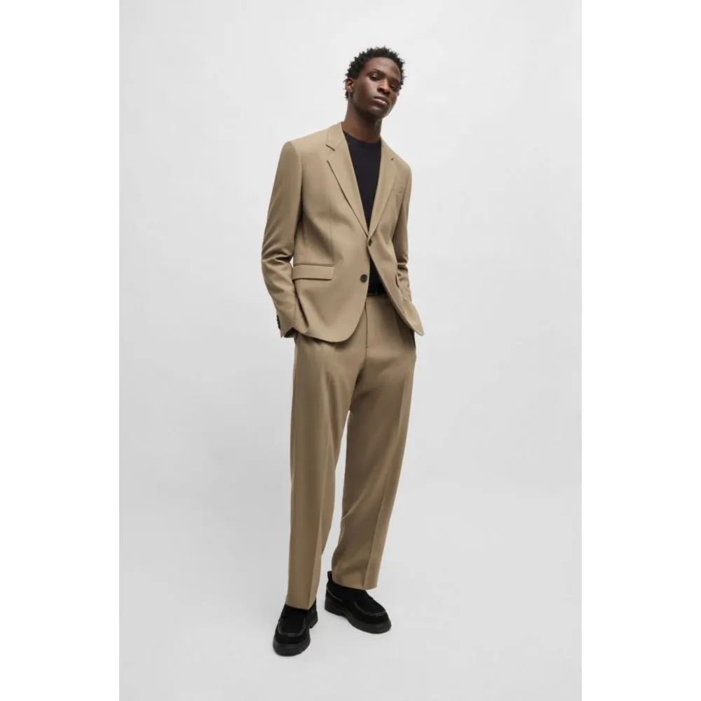 Slim-fit sweater with crew neck in soft yarns