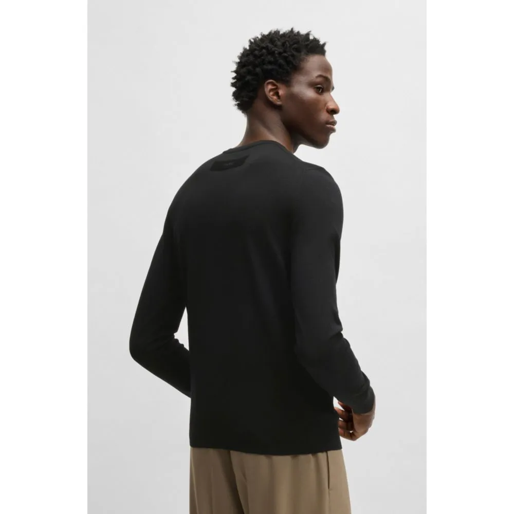 Slim-fit sweater with crew neck in soft yarns