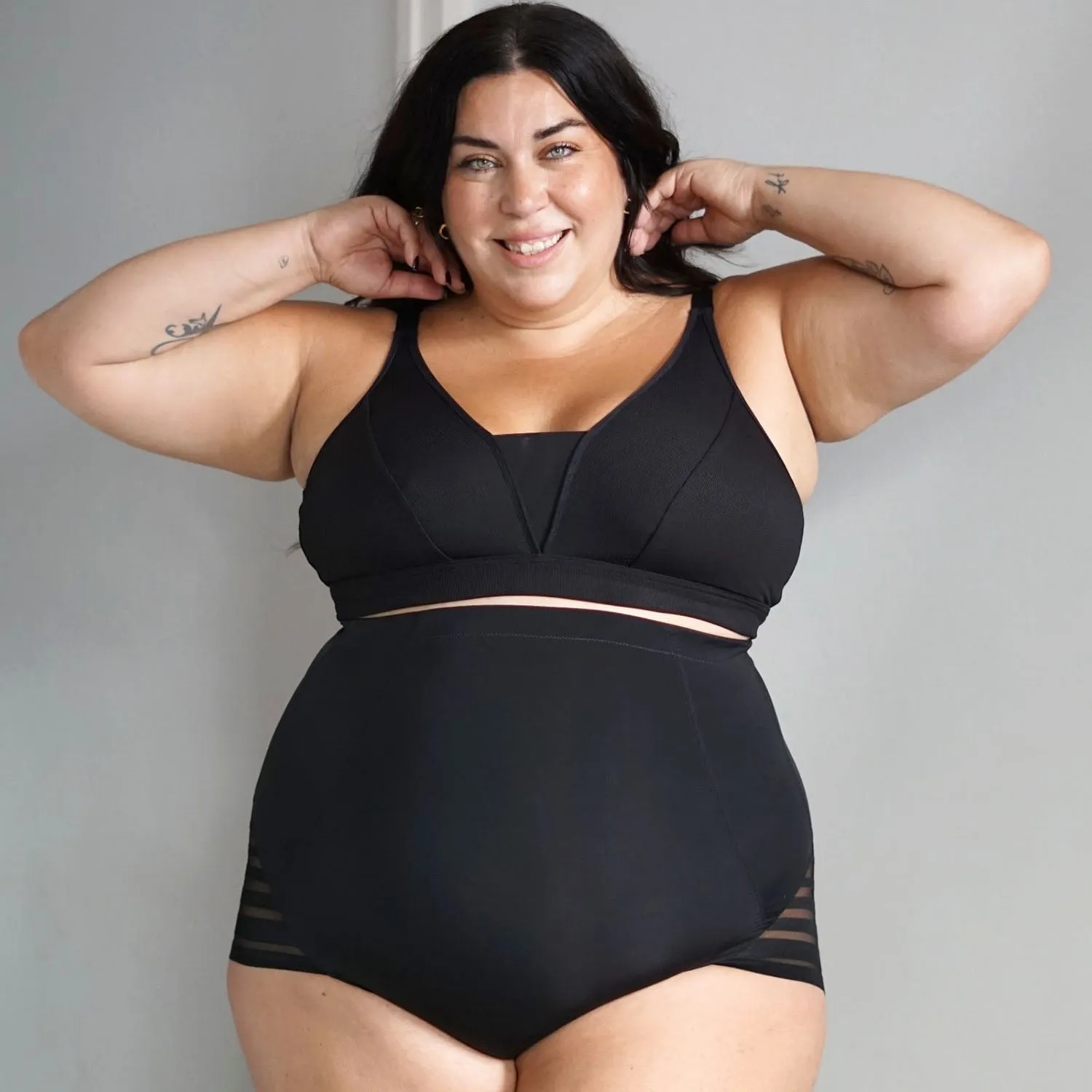 Smoothwear Super High Waist Panties - Black