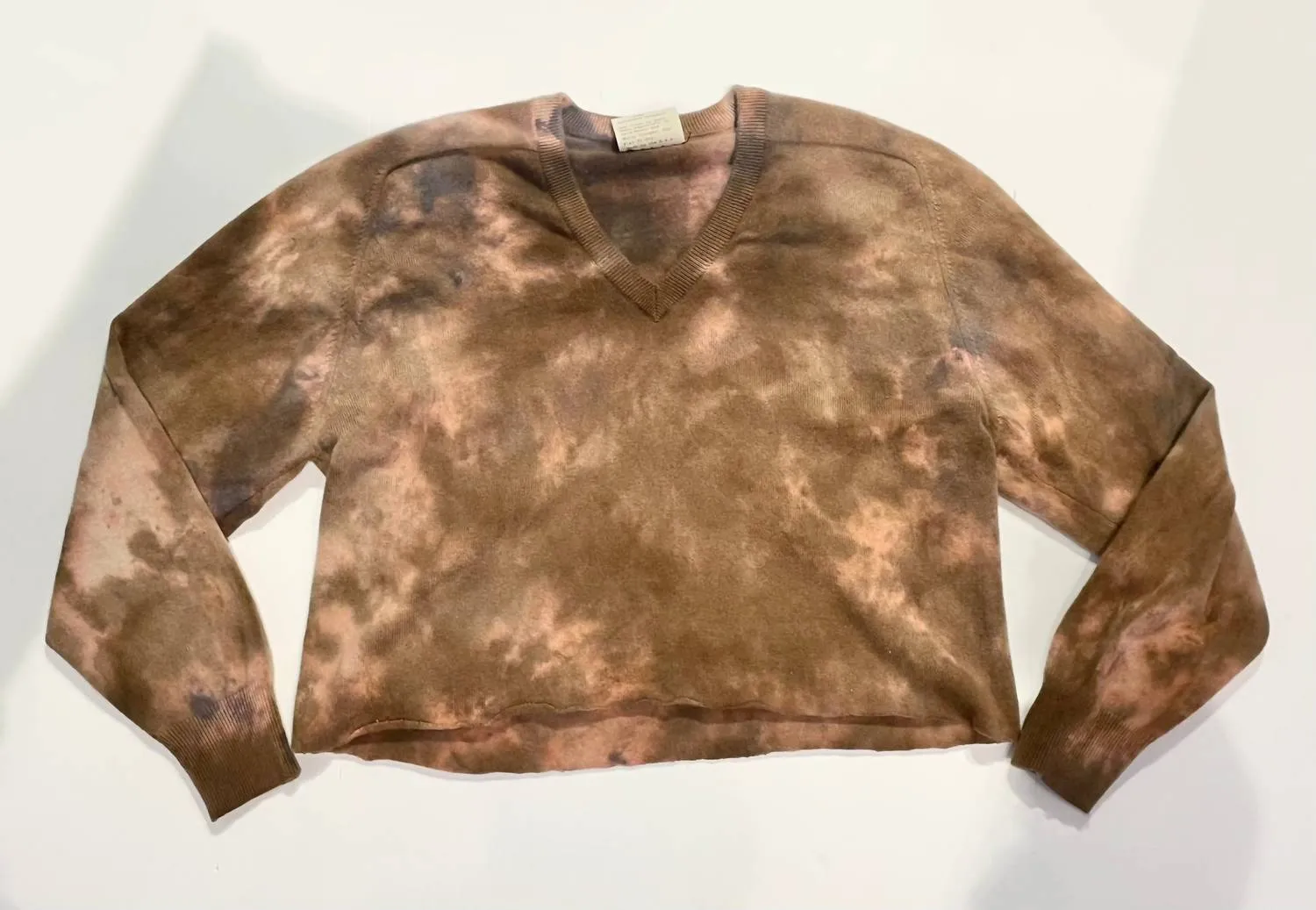 V-Neck Raw Crop In Fawn